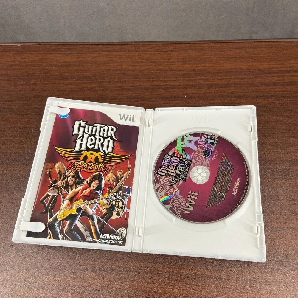 Guitar Hero Aerosmith (Nintendo Wii, 2008) Rhythm Game Activision - CIB